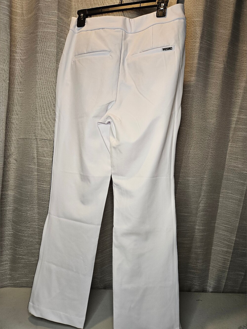 ACEGOLFS EAGLE 28 Inch Performance Stretch Ankle Pants White W/ Stripes Medium - Picture 7 of 14